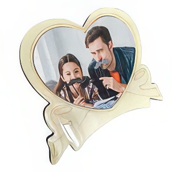 Heart-shaped photo frame for printing