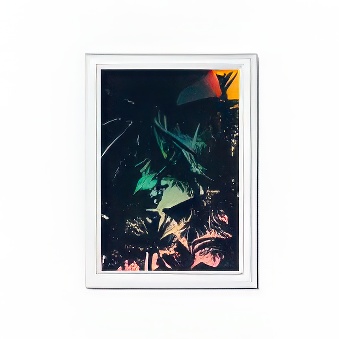 Snap frame with sharp corners